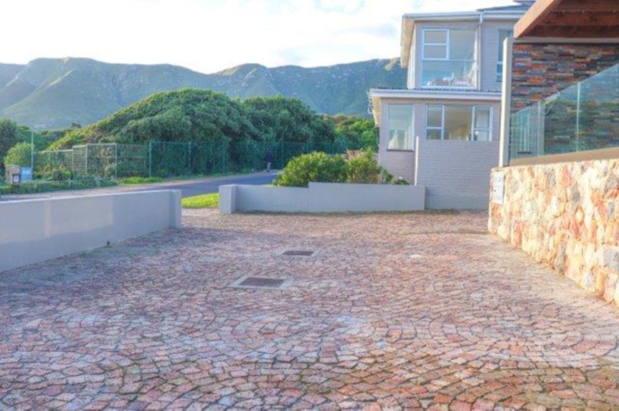 To Let 3 Bedroom Property for Rent in Onrus Western Cape